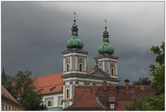 Dunkle Wolken über der Basilika von Waldsassen