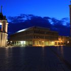 Dunkle Wolken über der Fachhochschule 