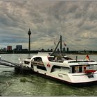 Dunkle Wolken über der Landeshauptstadt.