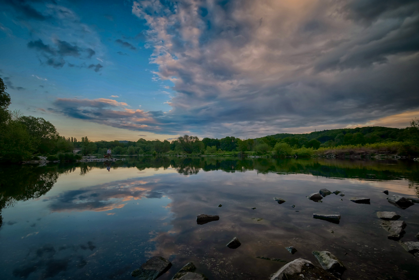 Dunkle Wolken über der Ruhr