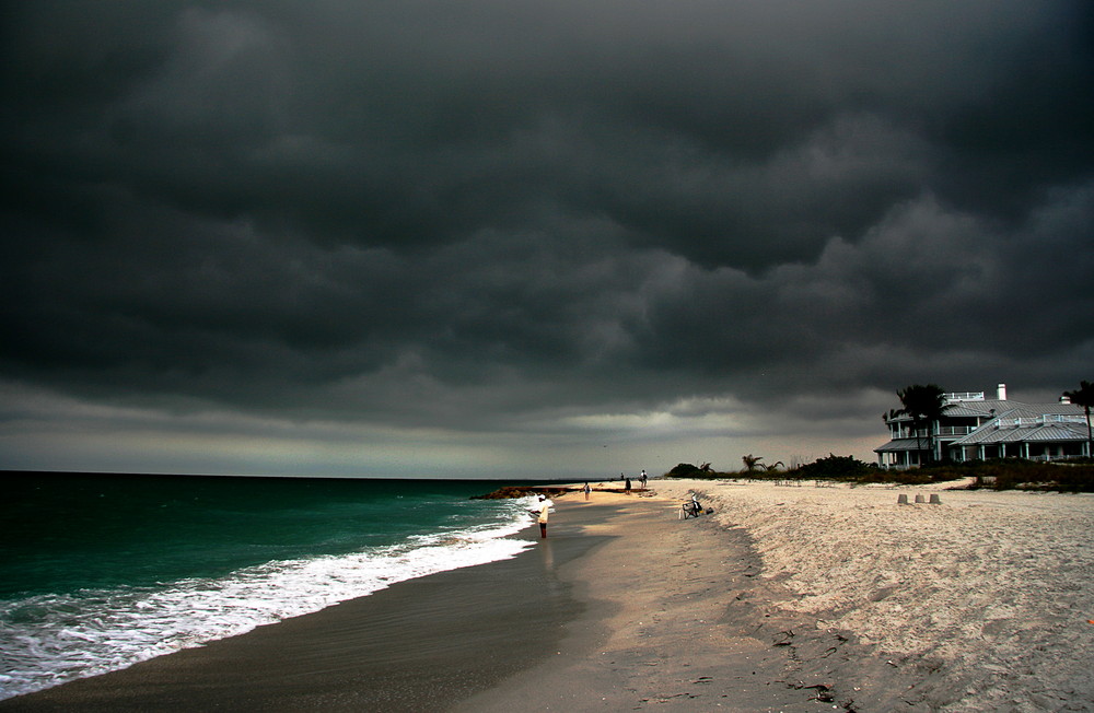 Dunkle Wolken über Florida