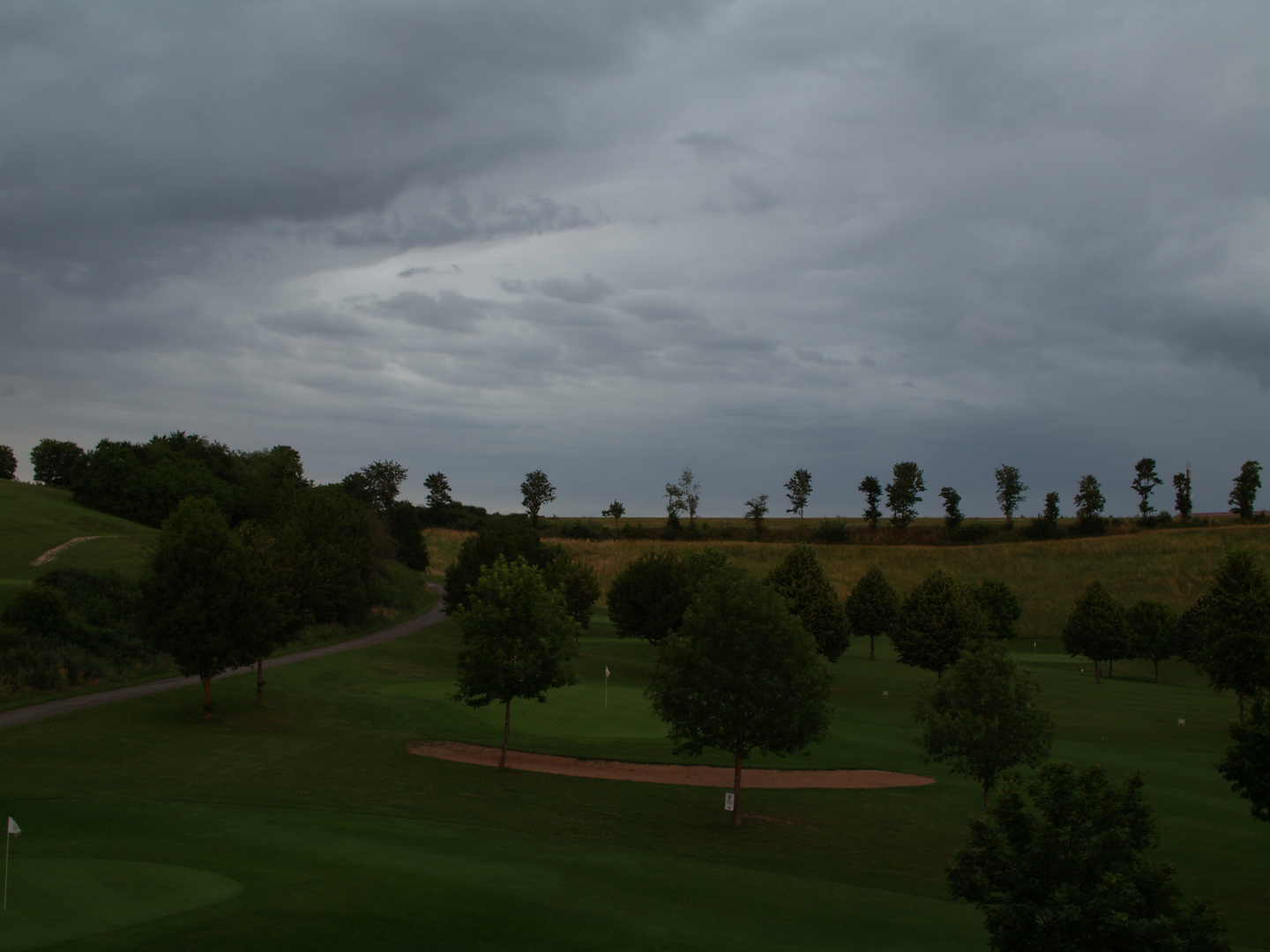 dunkle Wolken über Geiselwind - 1