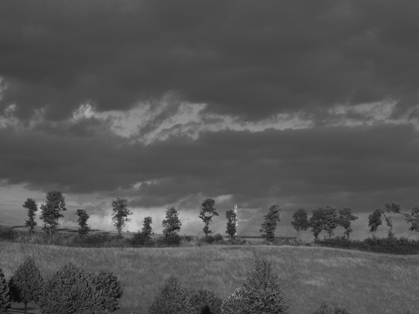 dunkle Wolken über Geiselwind - 10