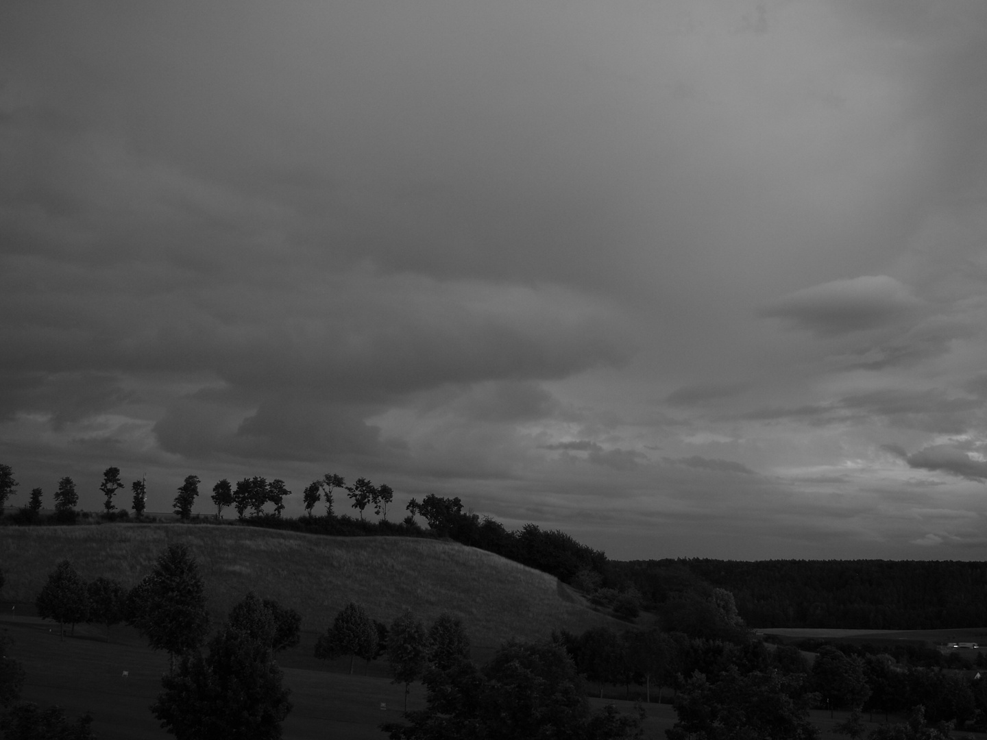 dunkle Wolken über Geiselwind - 3