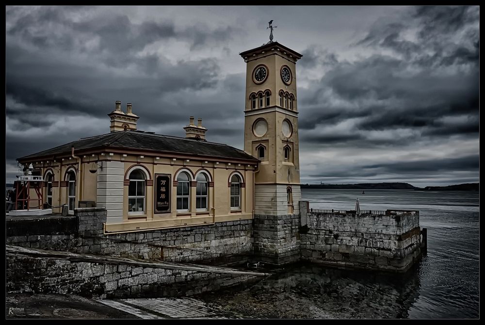 Dunkle Wolken über Irland (Cobh)