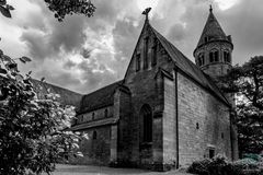 Dunkle Wolken über Kloster Lorch
