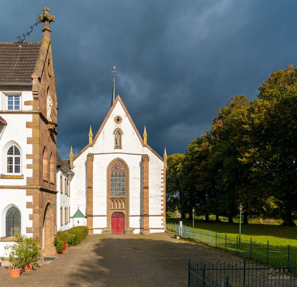 Dunkle Wolken über Kloster Maria-Wald?