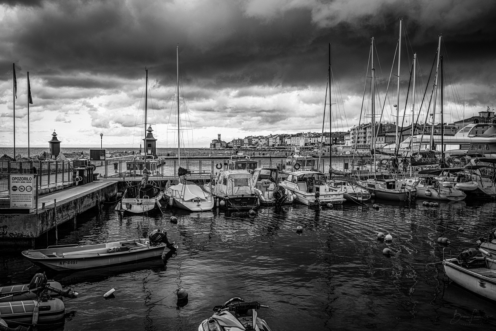 Dunkle Wolken über Piran 