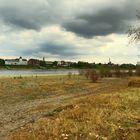 Dunkle Wolken über Porz am Rhein