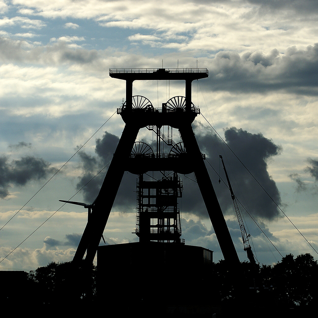 Dunkle Wolken über Schacht Konrad