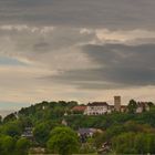 Dunkle Wolken über Schloss Neubeuern