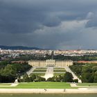 Dunkle Wolken über Schönbrunn