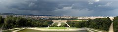 Dunkle Wolken über Schönbrunn