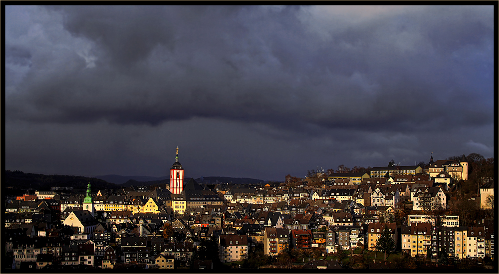 Dunkle Wolken über Siegen