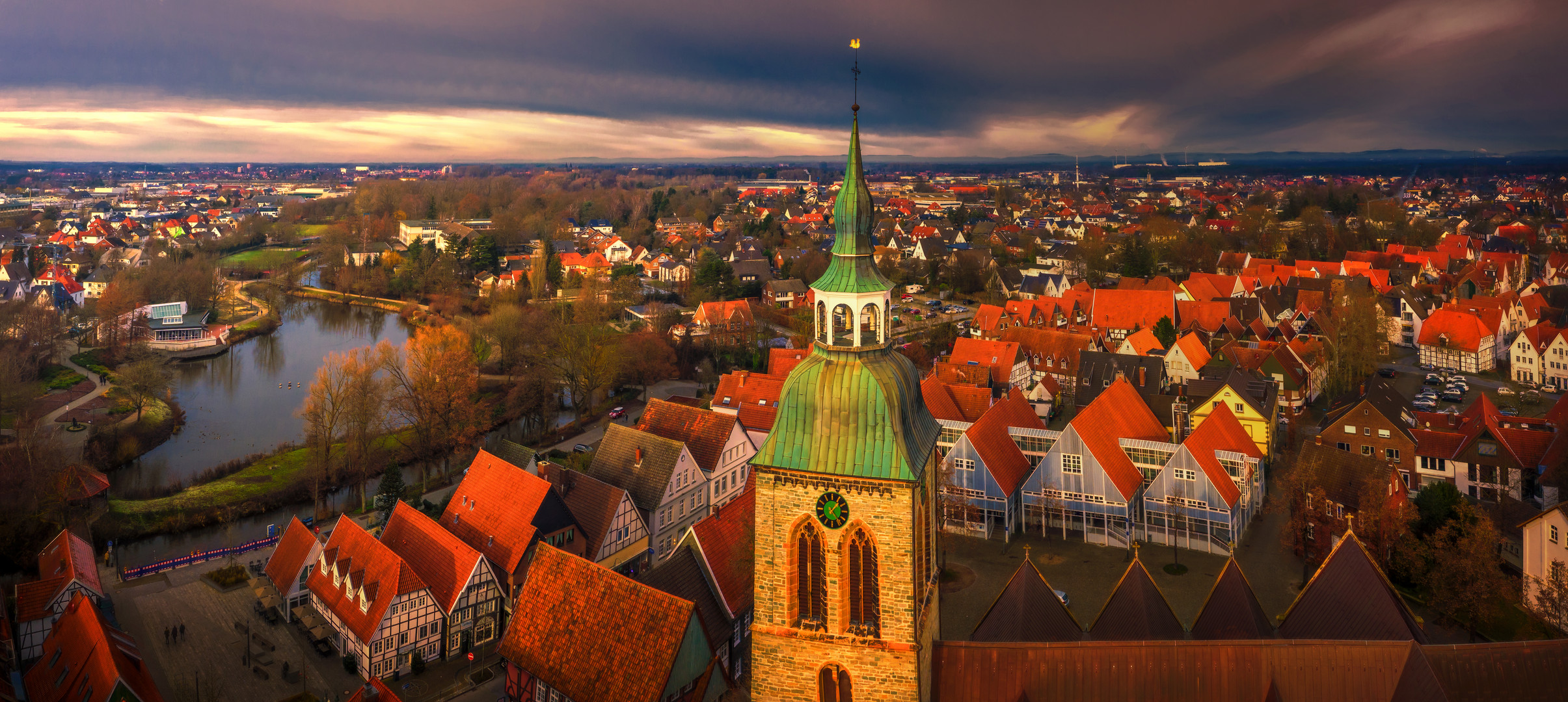 Dunkle Wolken über Wiedenbrück