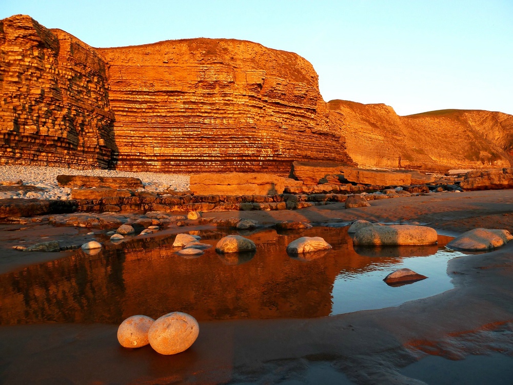 Dunraven Bay