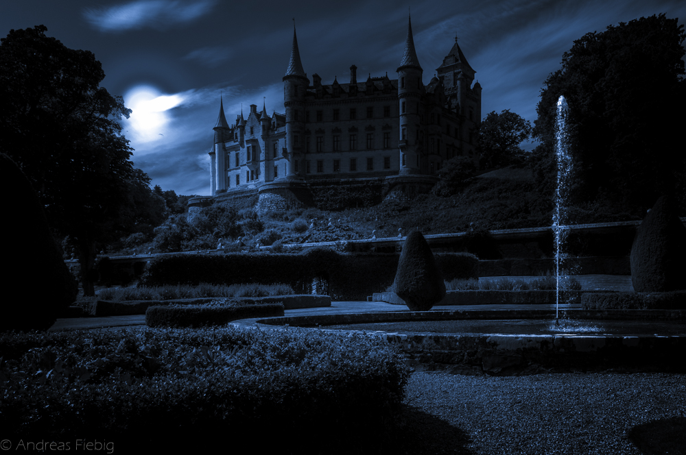 Dunrobin Castle @ Night