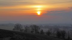 Dunstiger Start aber mit Sonne in den Dienstag