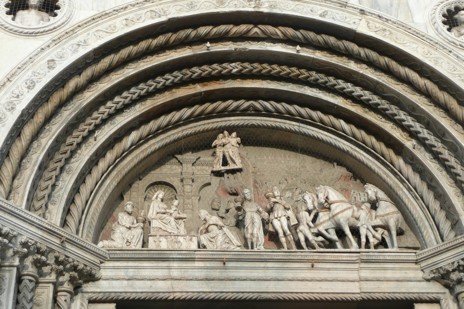 Duomo di Como, particolare della facciata