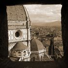 Duomo di Firenze da una finestrella del maestoso campanile