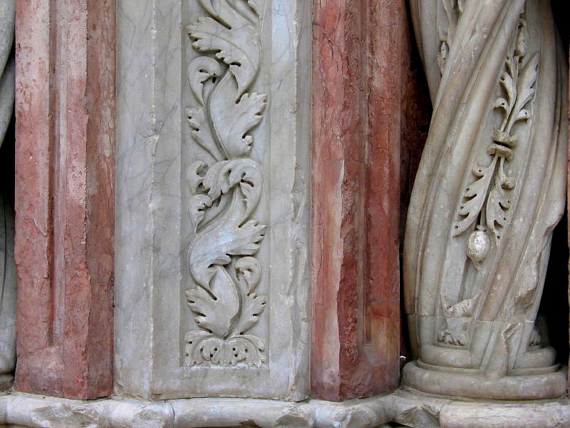 Duomo, Marble Scroll Detail