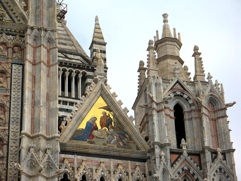 Duomo, Upper Decoration