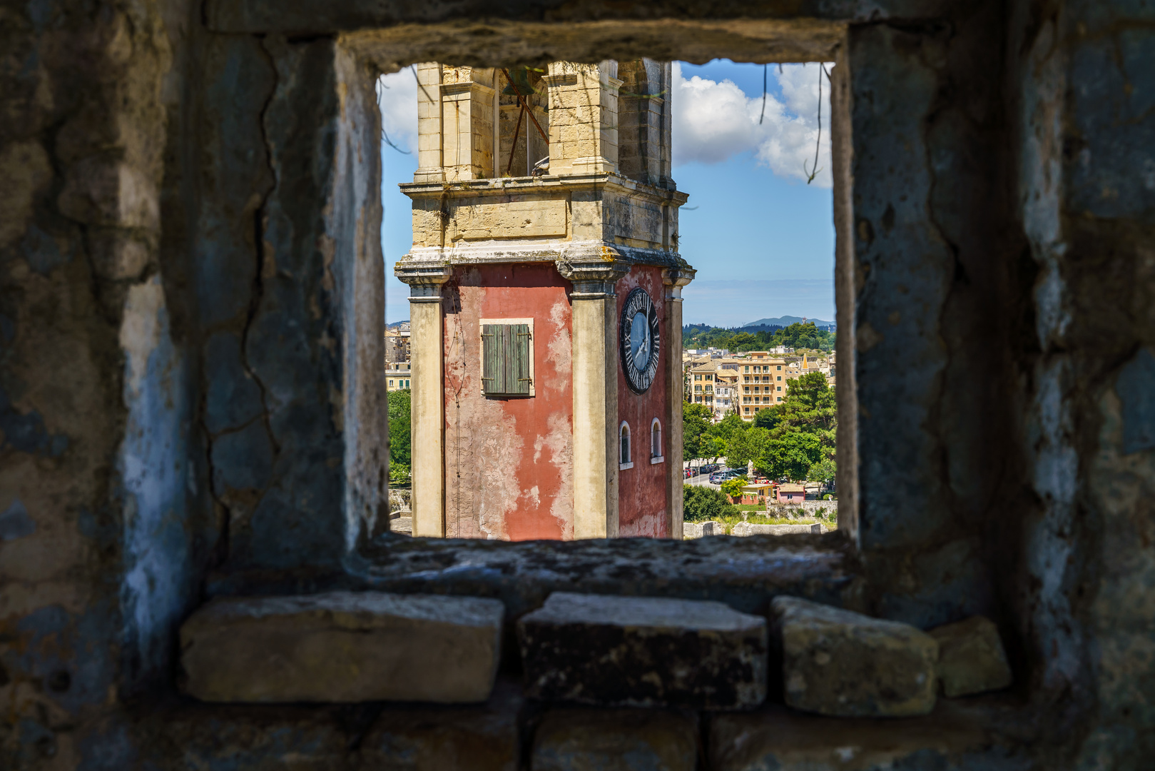 Durch das Fenster