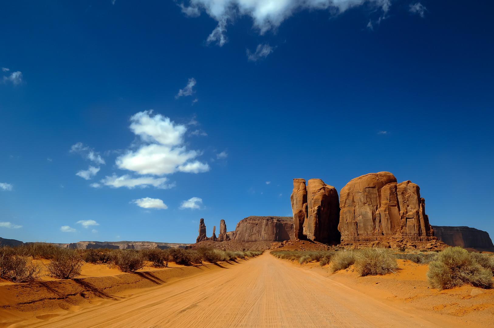 durch den Monument Valley NP.....