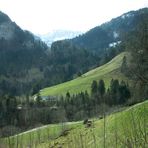 Durch die Berge gehts weiter nach Gstaad