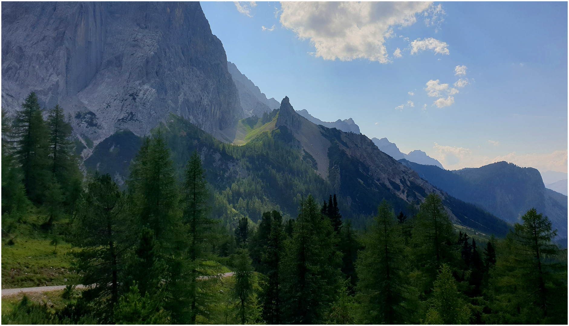 Durch die Blauen Berge (II)