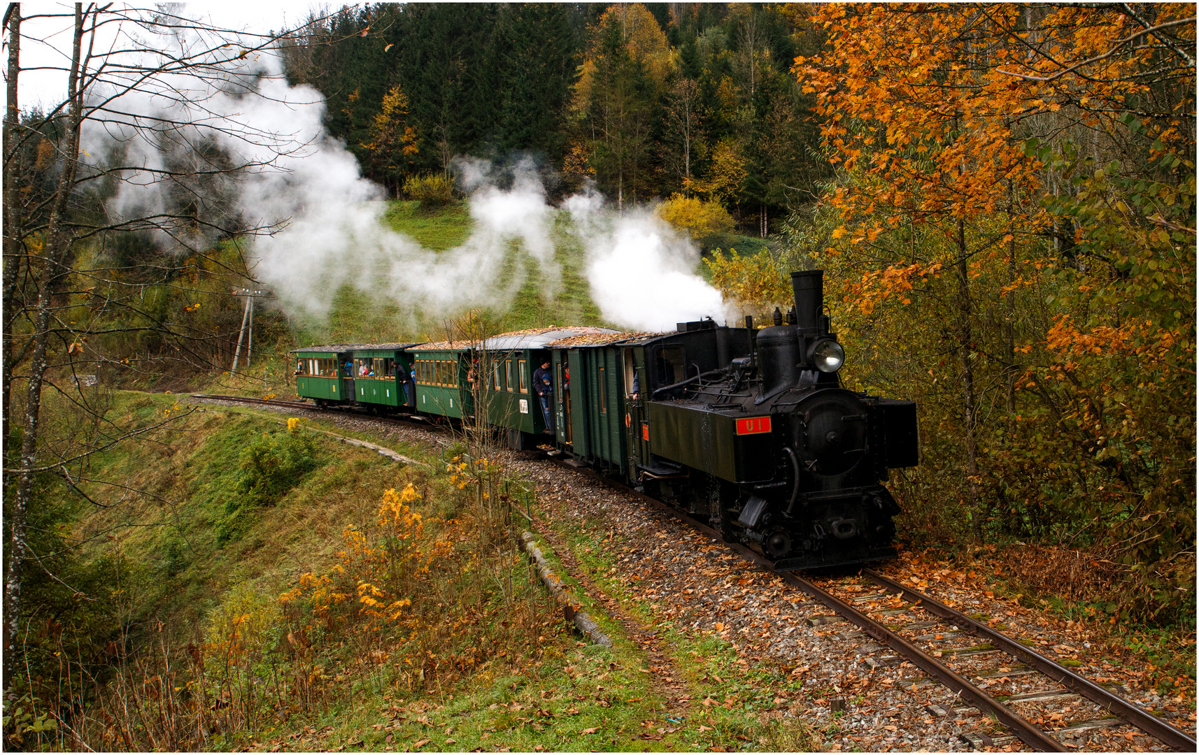 Durch die Herbstlandschaft mit der U1