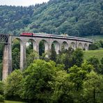 Durch die Kurve auf die Brücke