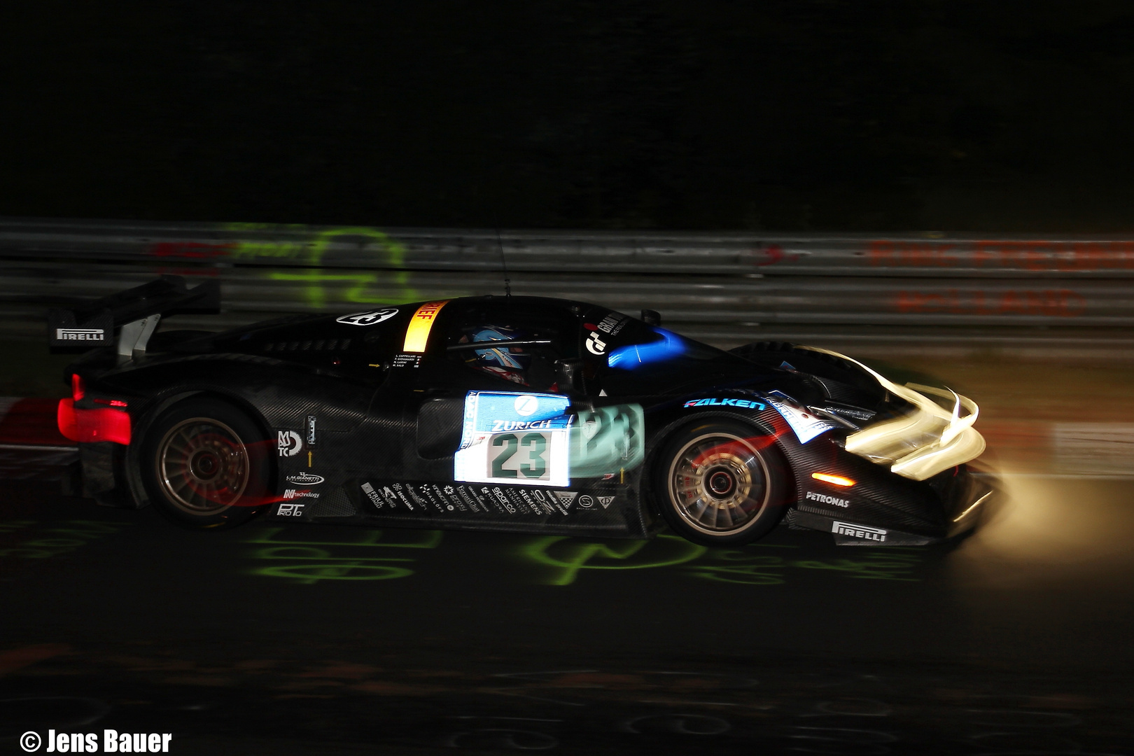 "Durch die Nacht glühen" 24H Nürburgring 2011