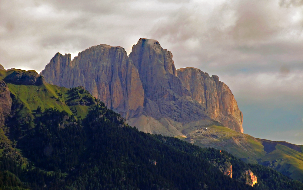 durch die Scheibe - Blick in die Dolomiten (1)