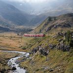 Durch die Senke bei der Alp Bondo