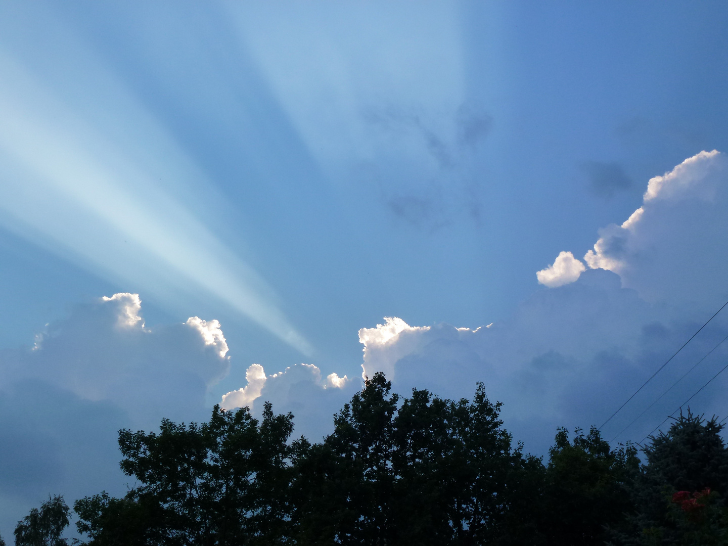 durch die Wolken gebohrt