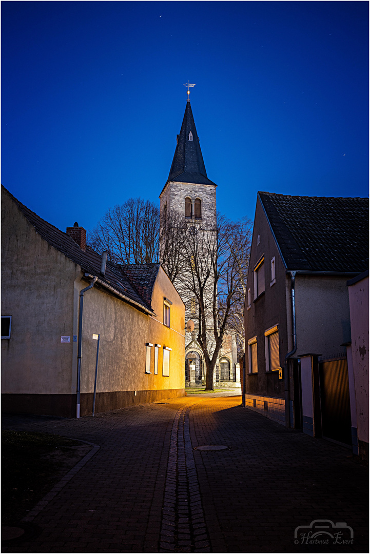 Durch enge Straßen......