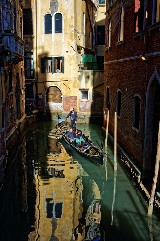 durch Venedig gondeln