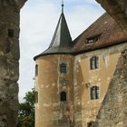 Durchblick am Schloß Breitenlohe