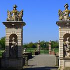 Durchblick am Schloß Nordkirchen . . .