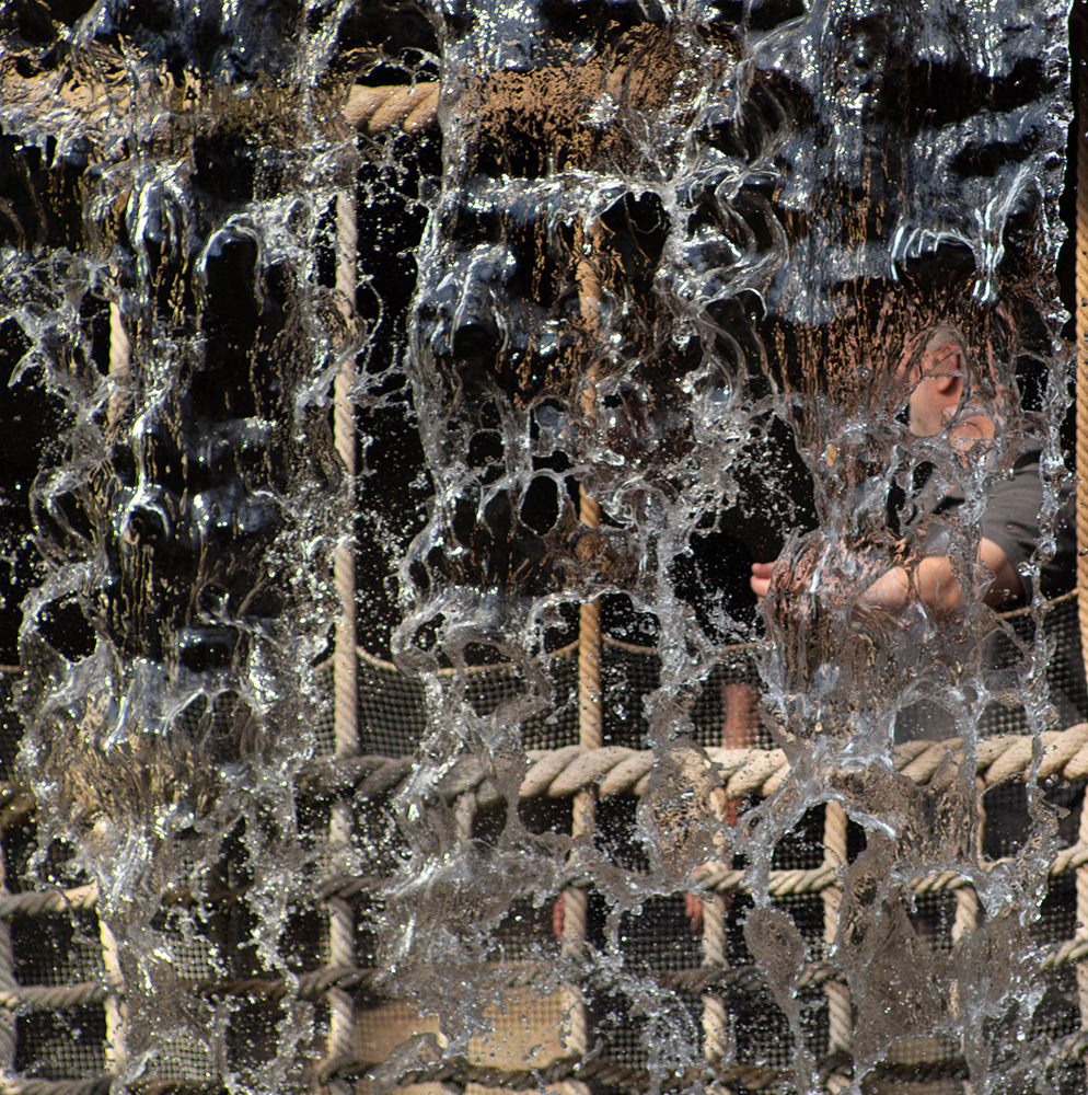 Durchblick am Wasserfall (Donnerstag mit Durchblick)