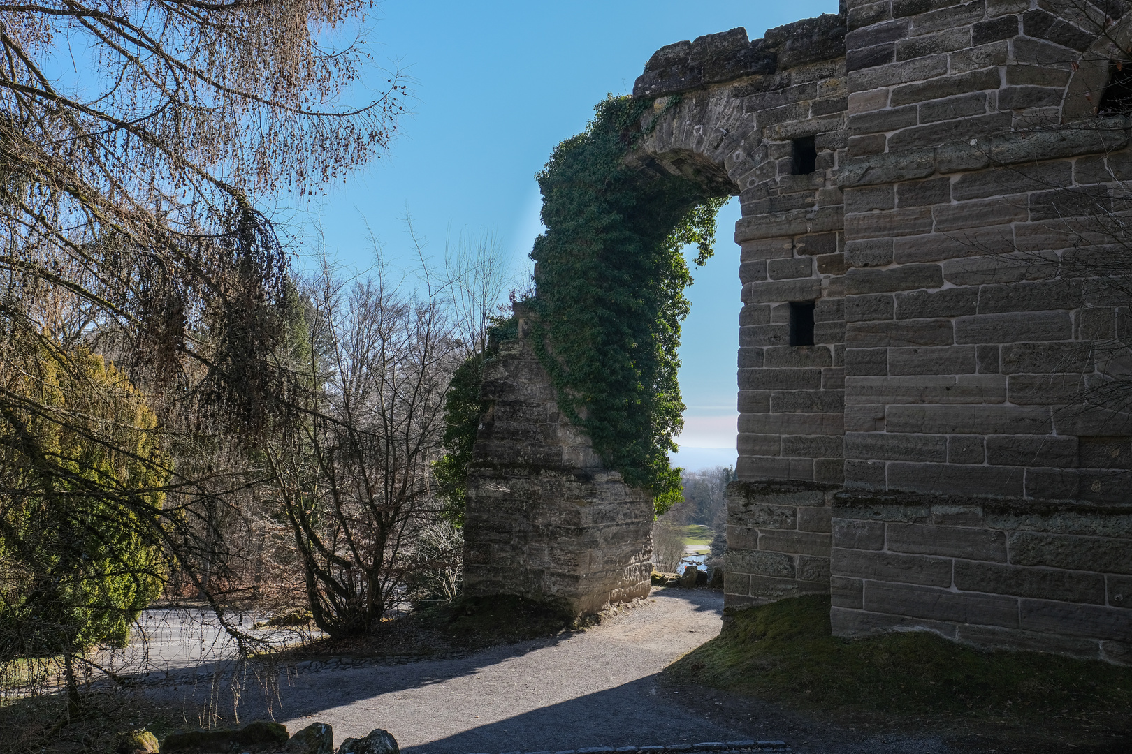 Durchblick Aquädukt auf Kassel 