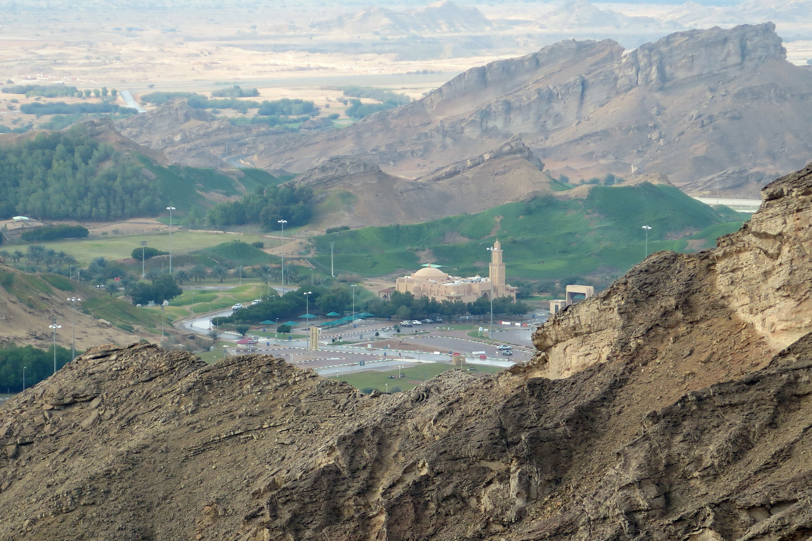 Durchblick auf Al Ain in den Vereinigten Arabischen Emiraten (VAE)