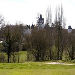 Durchblick auf Burg Zievel