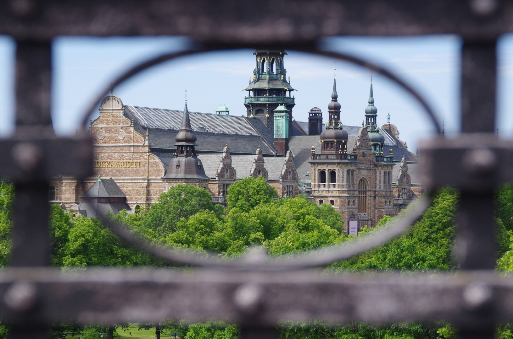 Durchblick auf das Nordische Museum 