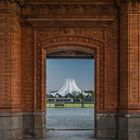 Durchblick auf das Tempodrom