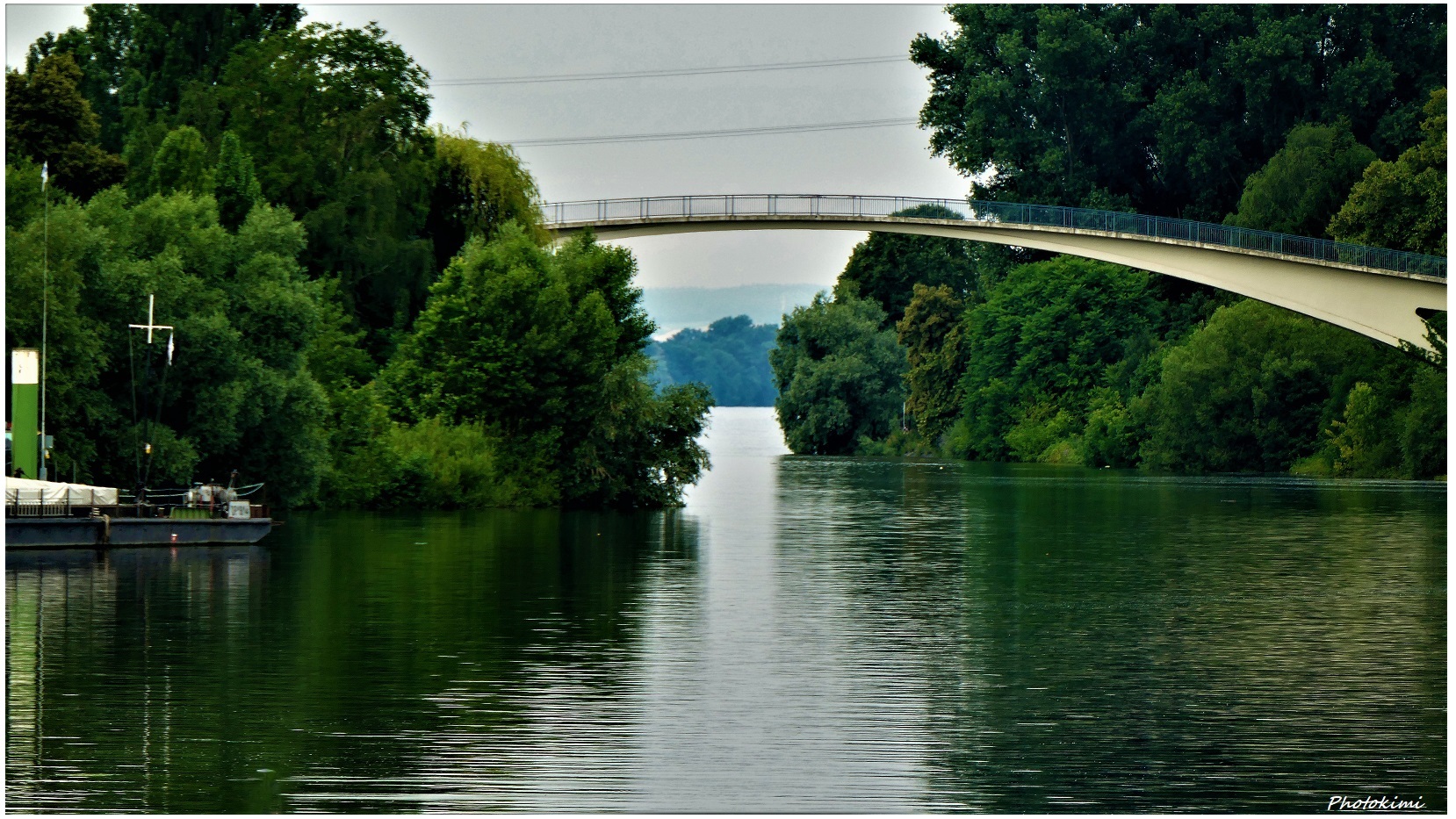 Durchblick auf dem Rhein 