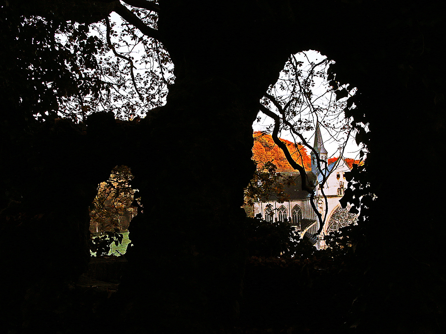 Durchblick auf den Altenberger Dom