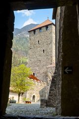 Durchblick auf den Bergfried