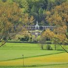 Durchblick auf den Friedhof